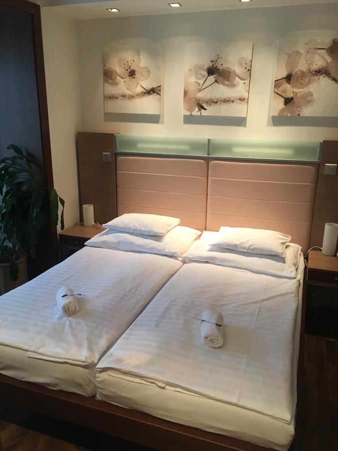 Frenštát pod Radhoštěm Hotel Bartos מראה חיצוני תמונה