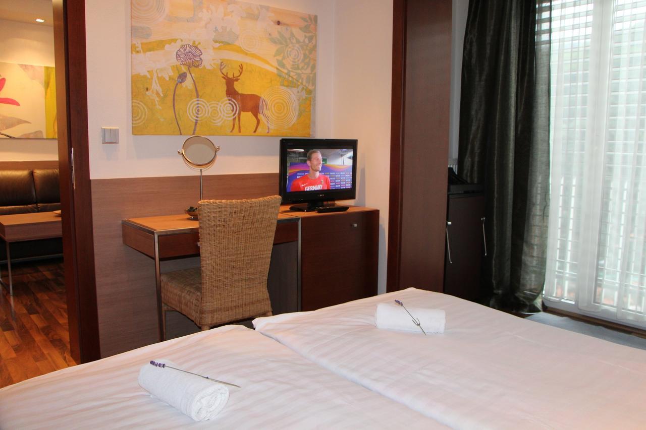 Frenštát pod Radhoštěm Hotel Bartos מראה חיצוני תמונה