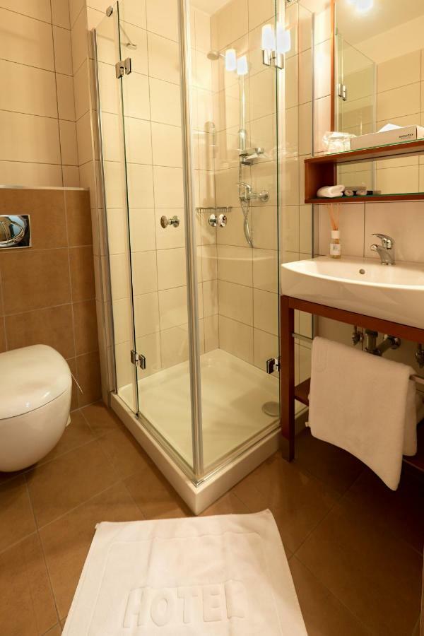 Frenštát pod Radhoštěm Hotel Bartos מראה חיצוני תמונה